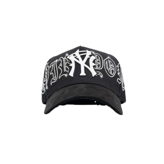 31 Hats Crystal White